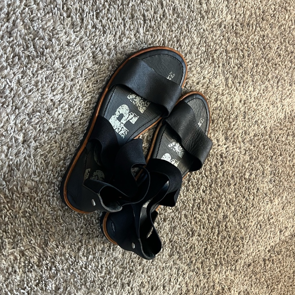 Sorel sandals - Picture 5 of 6